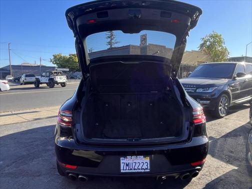2016 Porsche Macan S