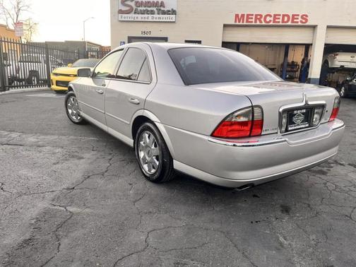 2005 Lincoln LS Base