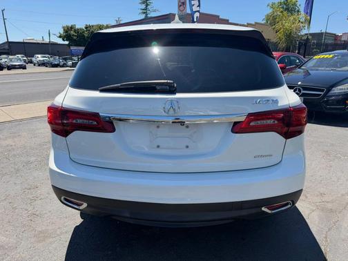 White 2016 Acura MDX SH-AWD