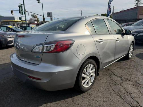 2012 Mazda Mazda3 i Touring