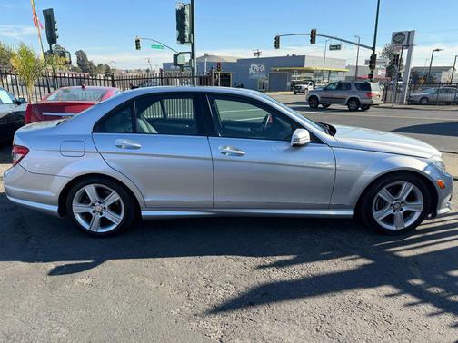 2010 Mercedes-Benz C-Class Sport