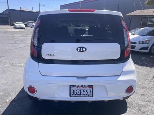 2018 Kia Soul +