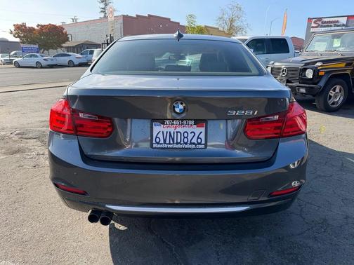2012 BMW 328 328i Sedan 4D