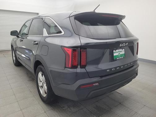 2022 Kia Sorento LX