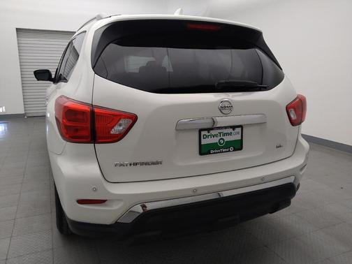 2020 Nissan Pathfinder SL 2WD