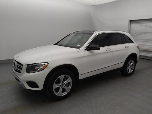 White 2017 Mercedes-Benz GLC 300 Base