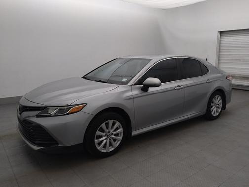 Celestial Silver Metallic 2019 Toyota Camry LE
