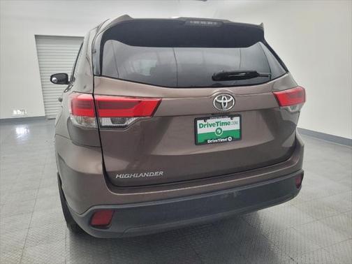 2019 Toyota Highlander LE