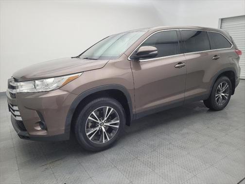 2019 Toyota Highlander LE