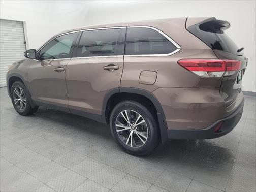 2019 Toyota Highlander LE