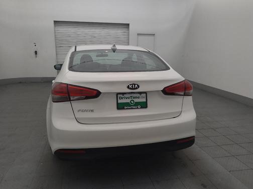 Snow White Pearl 2018 Kia Forte LX