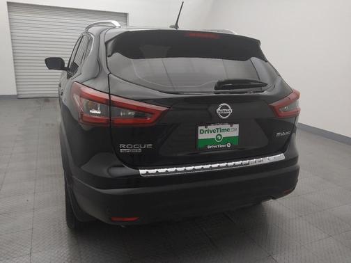 2022 Nissan Rogue Sport SV