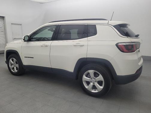 White Clearcoat 2017 Jeep New Compass Latitude
