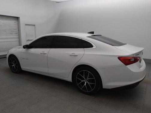 Summit White 2017 Chevrolet Malibu 1LS
