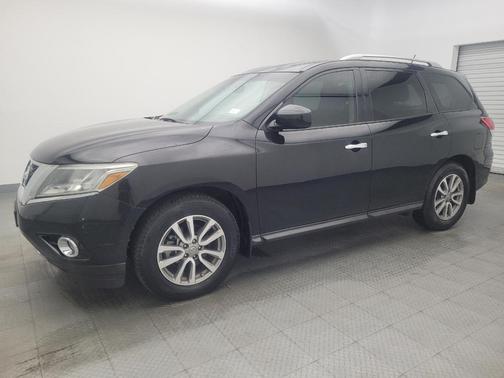 2016 Nissan Pathfinder SV