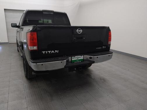 2013 Nissan Titan SV