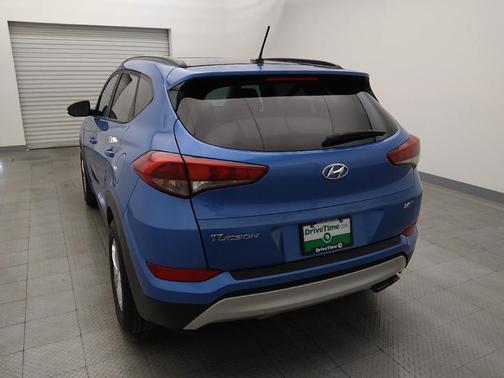2017 Hyundai TUCSON Night