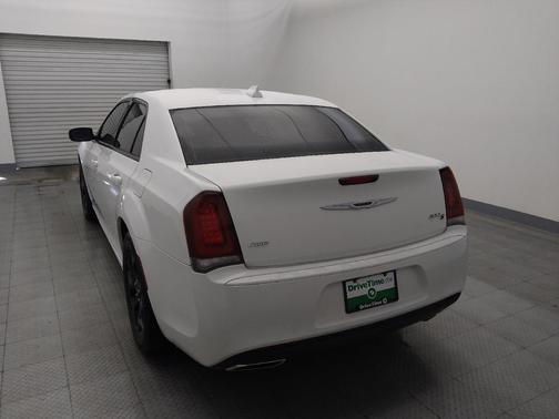 2019 Chrysler 300 S