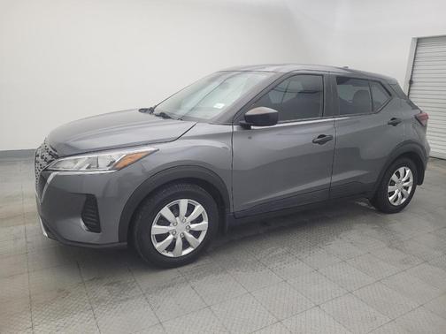 2022 Nissan Kicks S