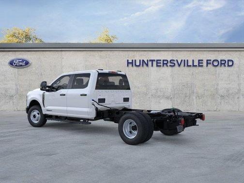 Oxford White 2026 Ford F-350 XL
