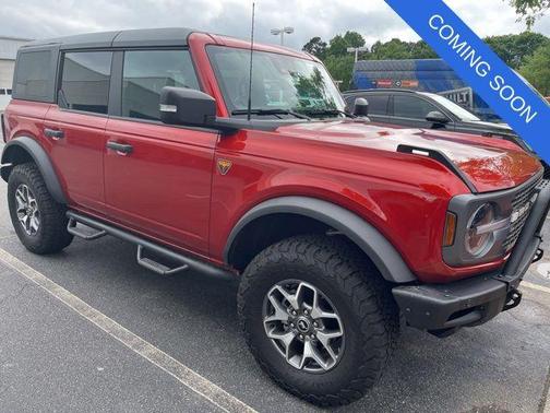 Hot Pepper Red Metallic Tinted Clearcoat 2024 Ford Bronco Badlands