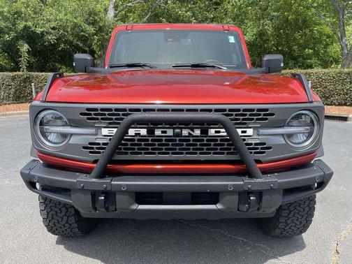 Hot Pepper Red Metallic Tinted Clearcoat 2024 Ford Bronco Badlands