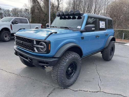 Shadow Black 2025 Ford Bronco Badlands