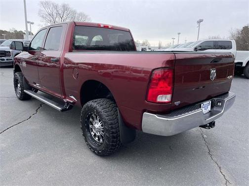 2018 RAM 2500 Tradesman Crew Cab 4x4 6'4' Box