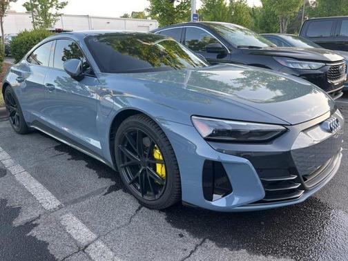 2022 Audi e-tron GT Premium Plus
