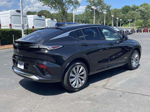 Ebony Twilight Metallic 2025 Buick Envista Avenir FWD