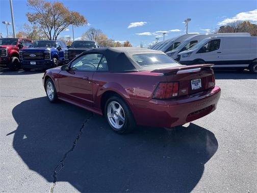 2004 Ford Mustang Base