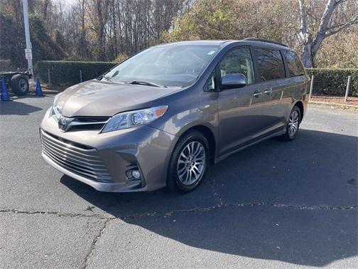 2018 Toyota Sienna XLE Premium