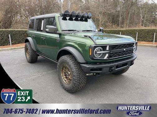 Eruption Green Metallic 2025 Ford Bronco Badlands