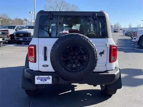 2025 Ford Bronco Base