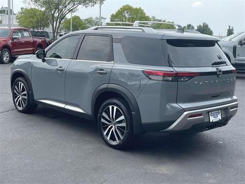 2024 Nissan Pathfinder Platinum 4WD