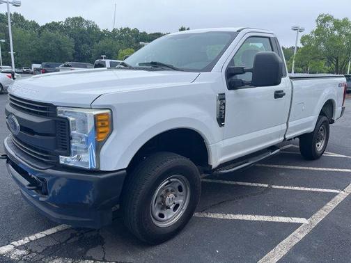 Oxford White 2017 Ford F-350 XLT