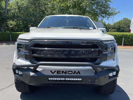 Star White Metallic Tri-Coat 2026 Ford F-150 Lariat
