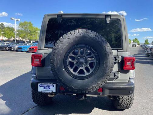 Sting-Gray Clearcoat 2023 Jeep Wrangler Rubicon 392
