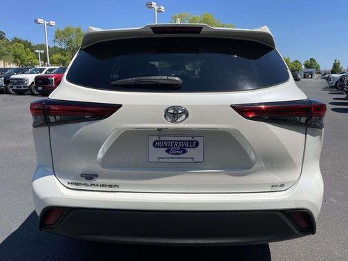 Blizzard Pearl 2021 Toyota Highlander XLE