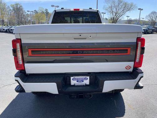 Oxford White 2026 Ford F-250 Lariat