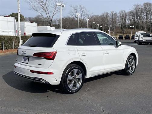 2024 Audi Q5 40 Premium