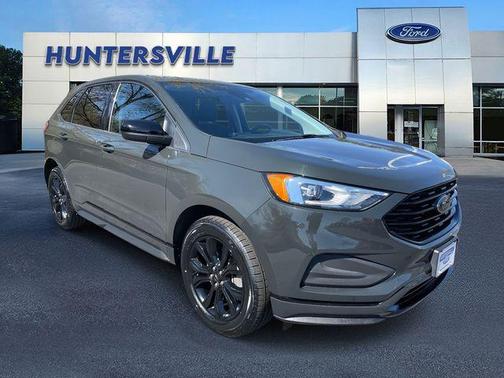 2022 Ford Edge SE