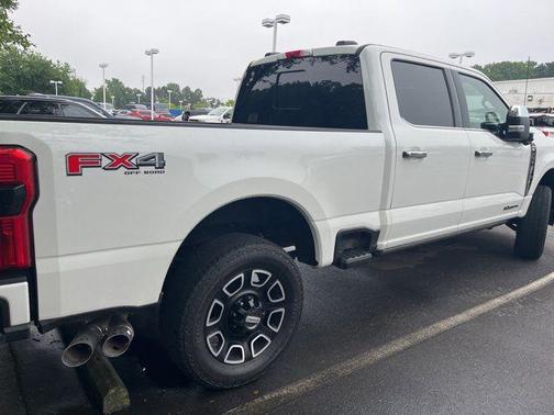 Star White Metallic Tri-Coat 2024 Ford F-350 Platinum