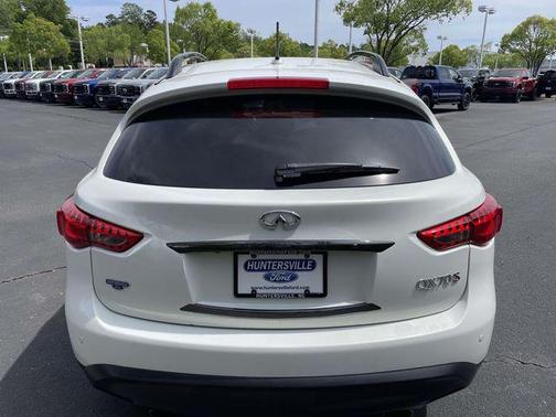 2016 INFINITI QX70 Base