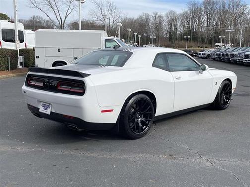 2017 Dodge Challenger R/T 392