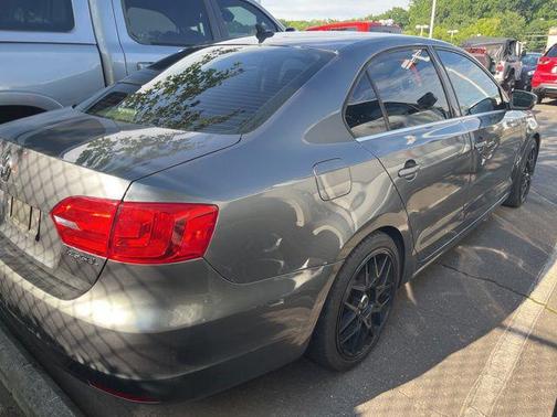 Platinum Gray Metallic 2012 Volkswagen Jetta SEL