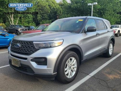 Photo 2 of 2 of 2020 Ford Explorer Base