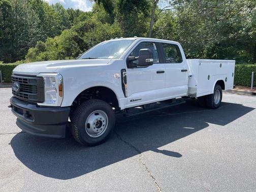 Oxford White 2026 Ford F-350 XL