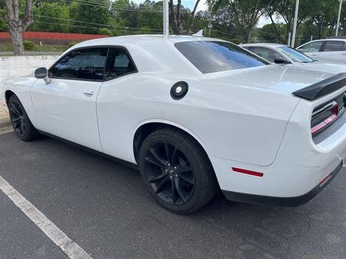 White Knuckle Clearcoat 2018 Dodge Challenger SXT