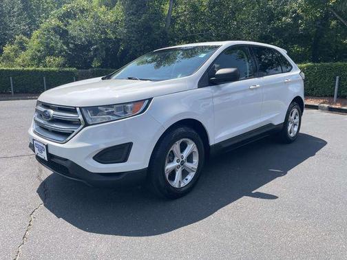 Oxford White 2018 Ford Edge SE